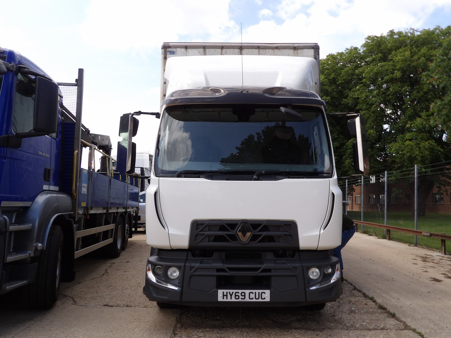 Renault Trucks Range D 240 Curtain Side Rigid Truck – 2019