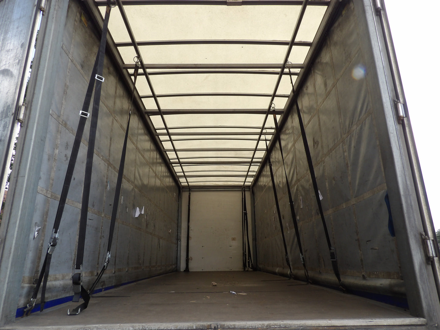 Renault Trucks Range D 240 Curtain Side Rigid Truck – 2019