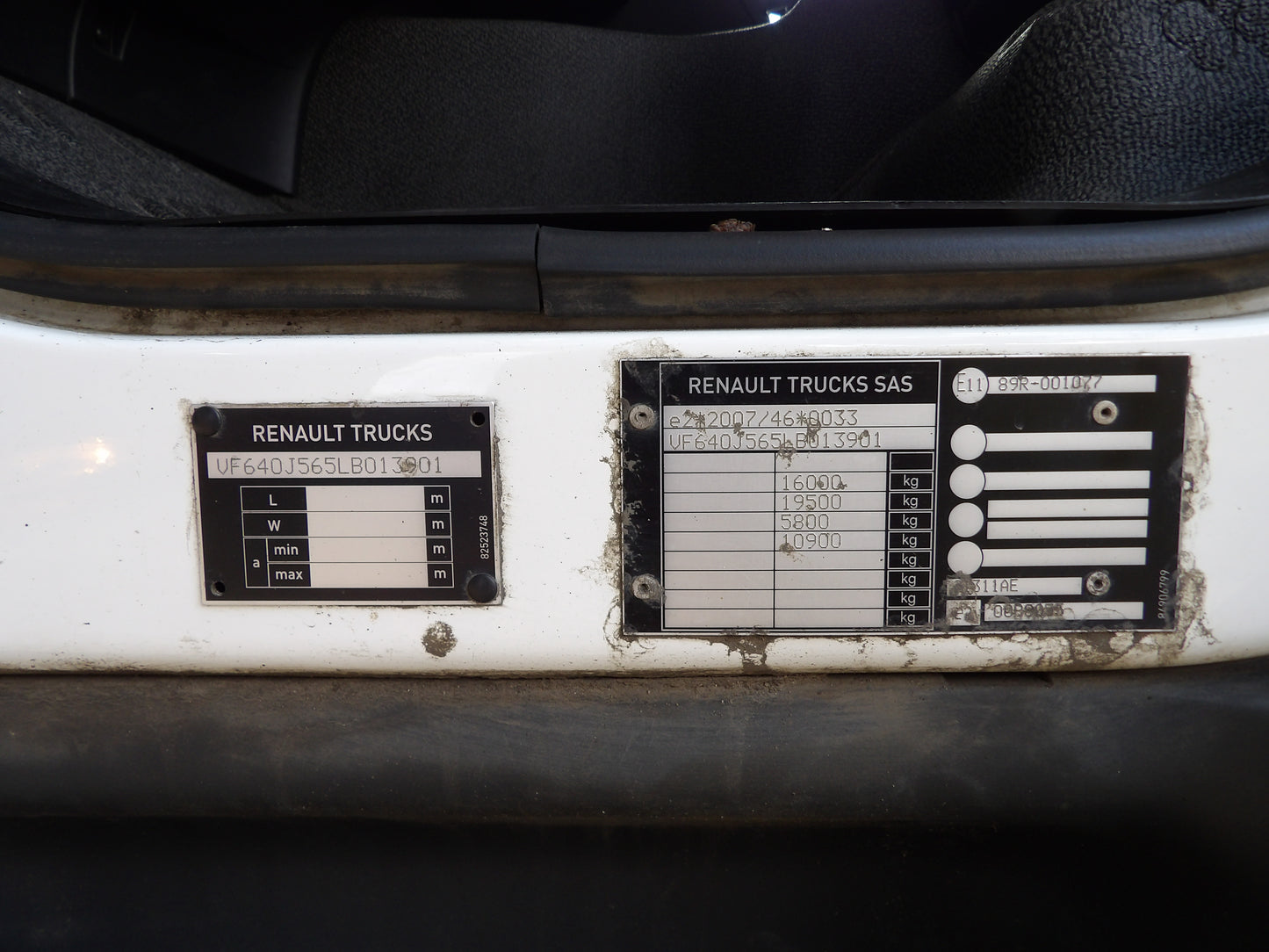 Renault Trucks Range D 240 Curtain Side Rigid Truck – 2019