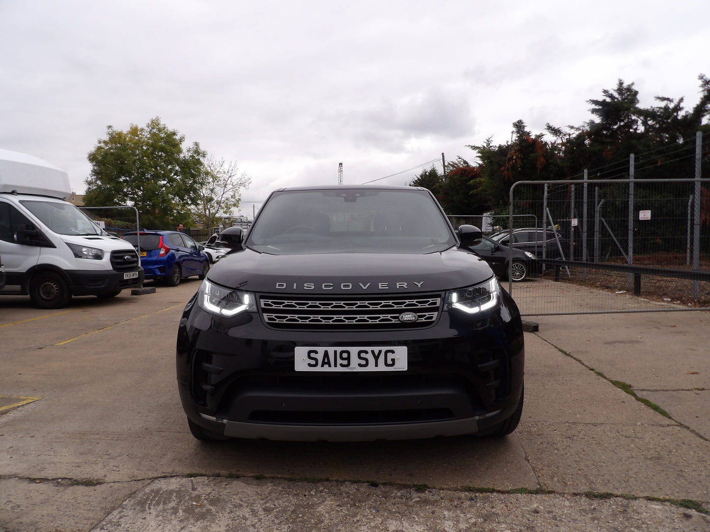 Land Rover Discovery 3.0 SD V6 SE Auto 4WD Euro 6 β 2019
