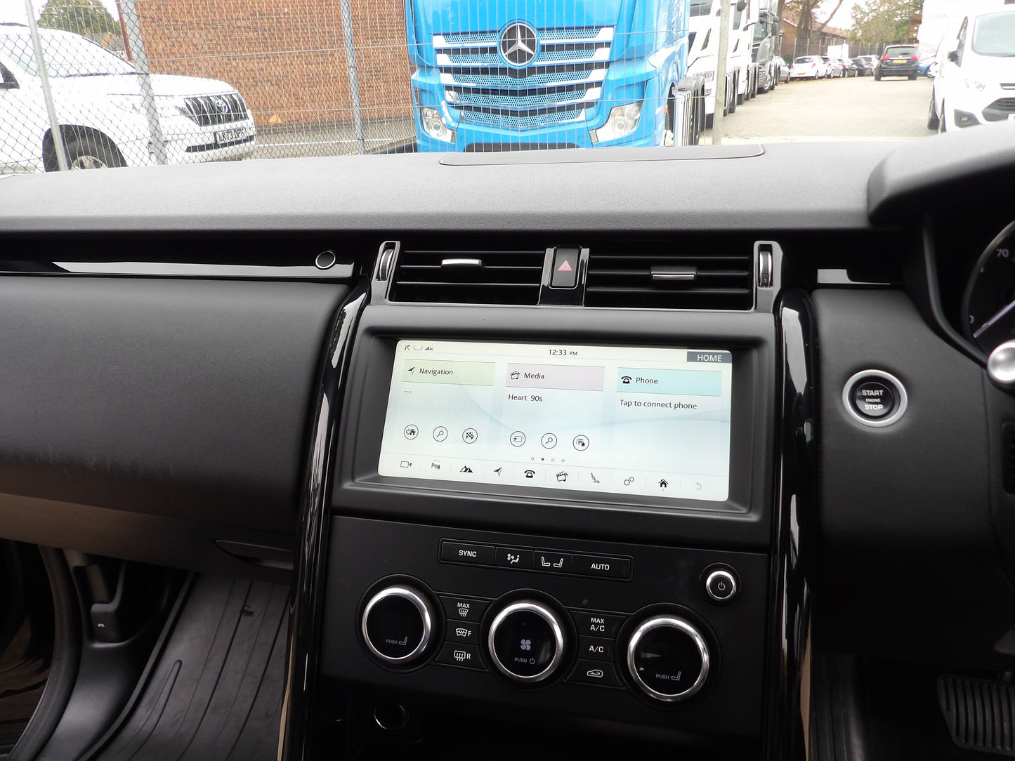 Land Rover Discovery 3.0 SD V6 SE Auto 4WD Euro 6 β 2019