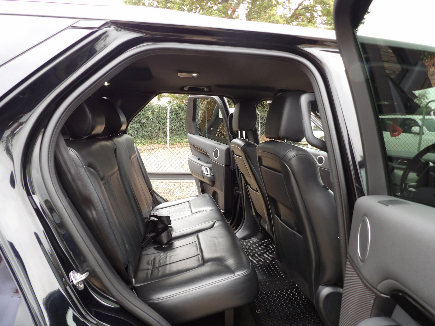 Land Rover Discovery 3.0 SD V6 SE Auto 4WD Euro 6 β 2019