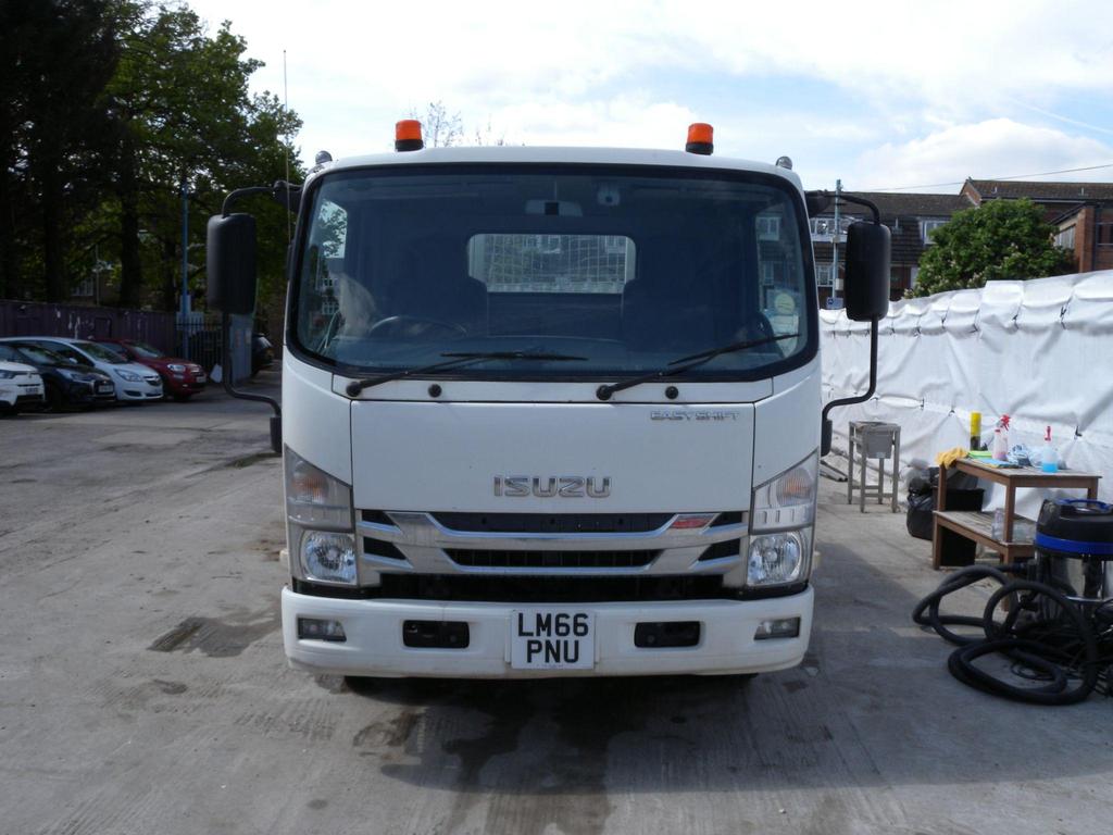 Isuzu Forward N75.190 L Beavertail – 2017