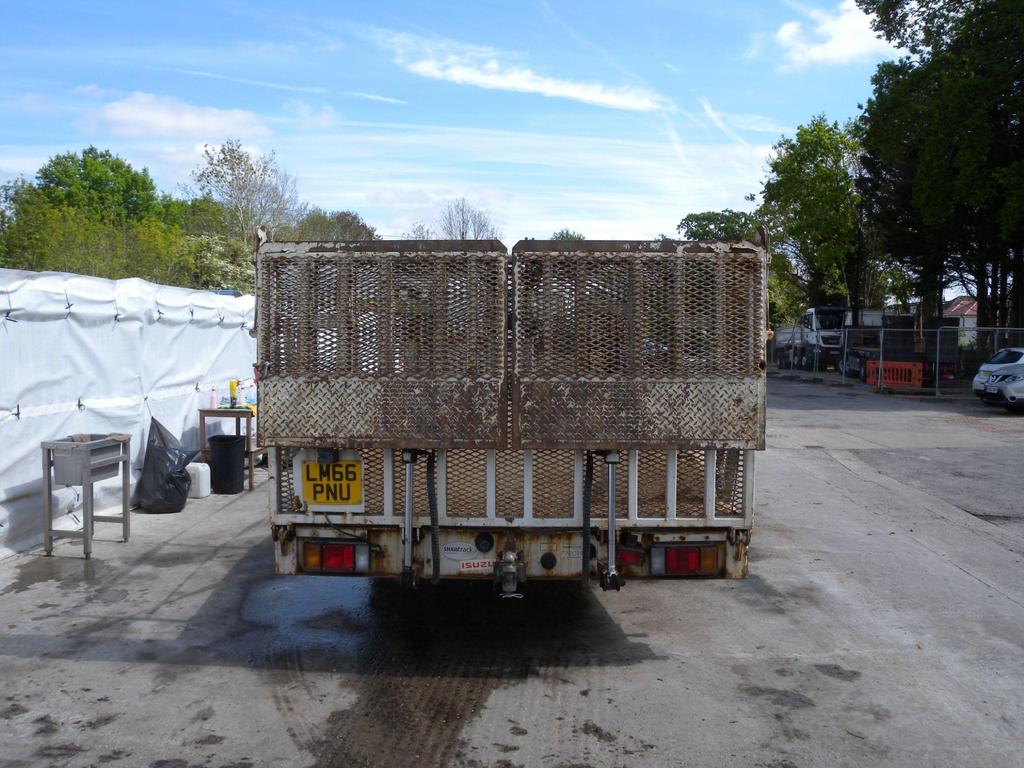 Isuzu Forward N75.190 L Beavertail – 2017