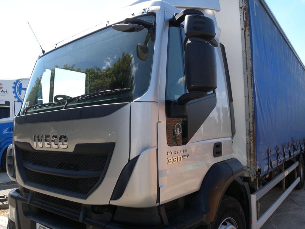 Iveco Stralis 330 Curtain Side Rigid Truck – 2014