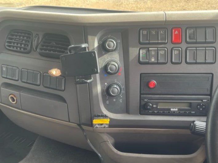 DAF LF 260 Curtain Side Rigid Truck β 2017