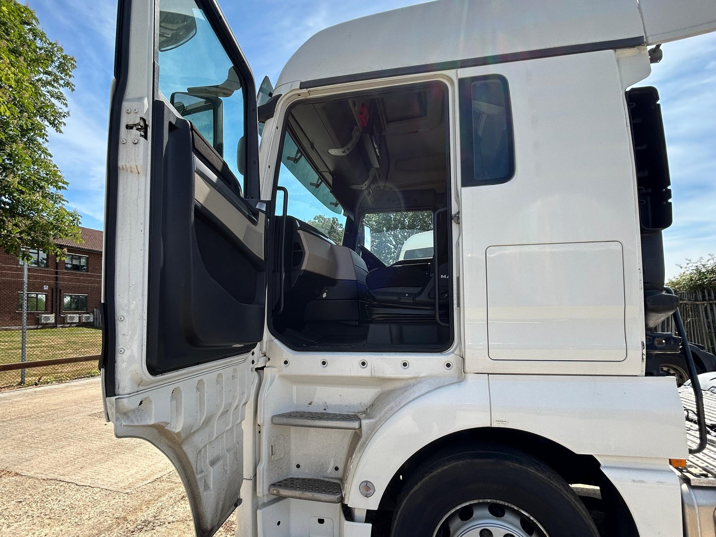 MAN TGX 26.460 Sleeper Cab Tractor Unit – 2018