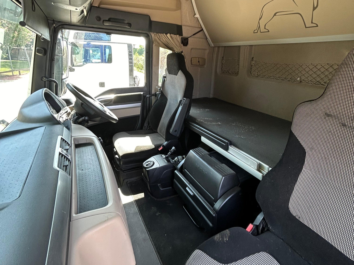 MAN TGX 26.460 Sleeper Cab Tractor Unit – 2018