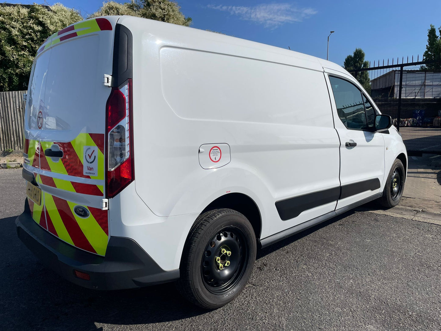 Ford Transit Connect 1.5 240 EcoBlue Trend L2 Euro 6 Panel Van – 2019