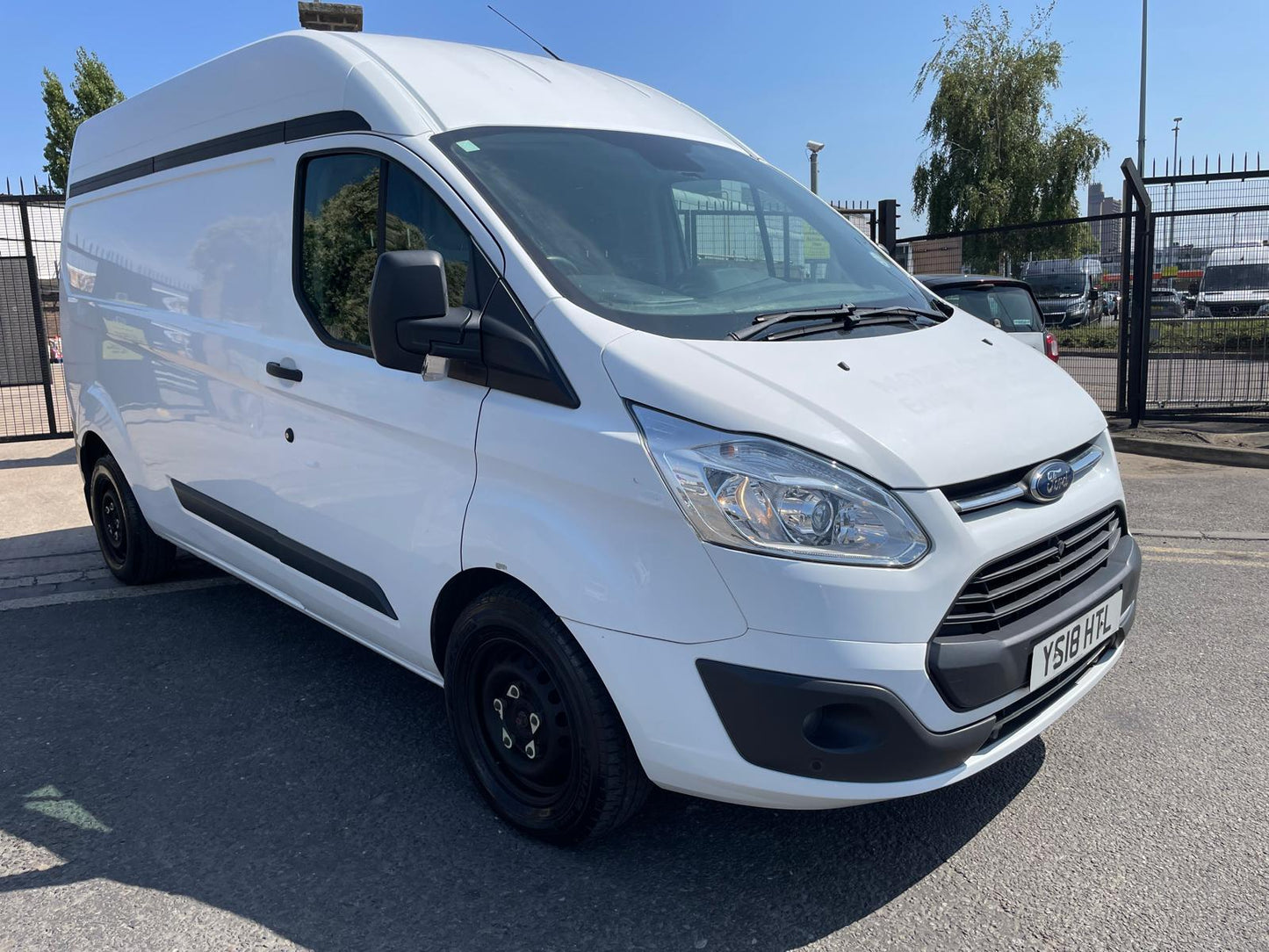 Ford Transit Custom 2.0 TDCi 340 Trend L2 H2 Panel Van – 2018
