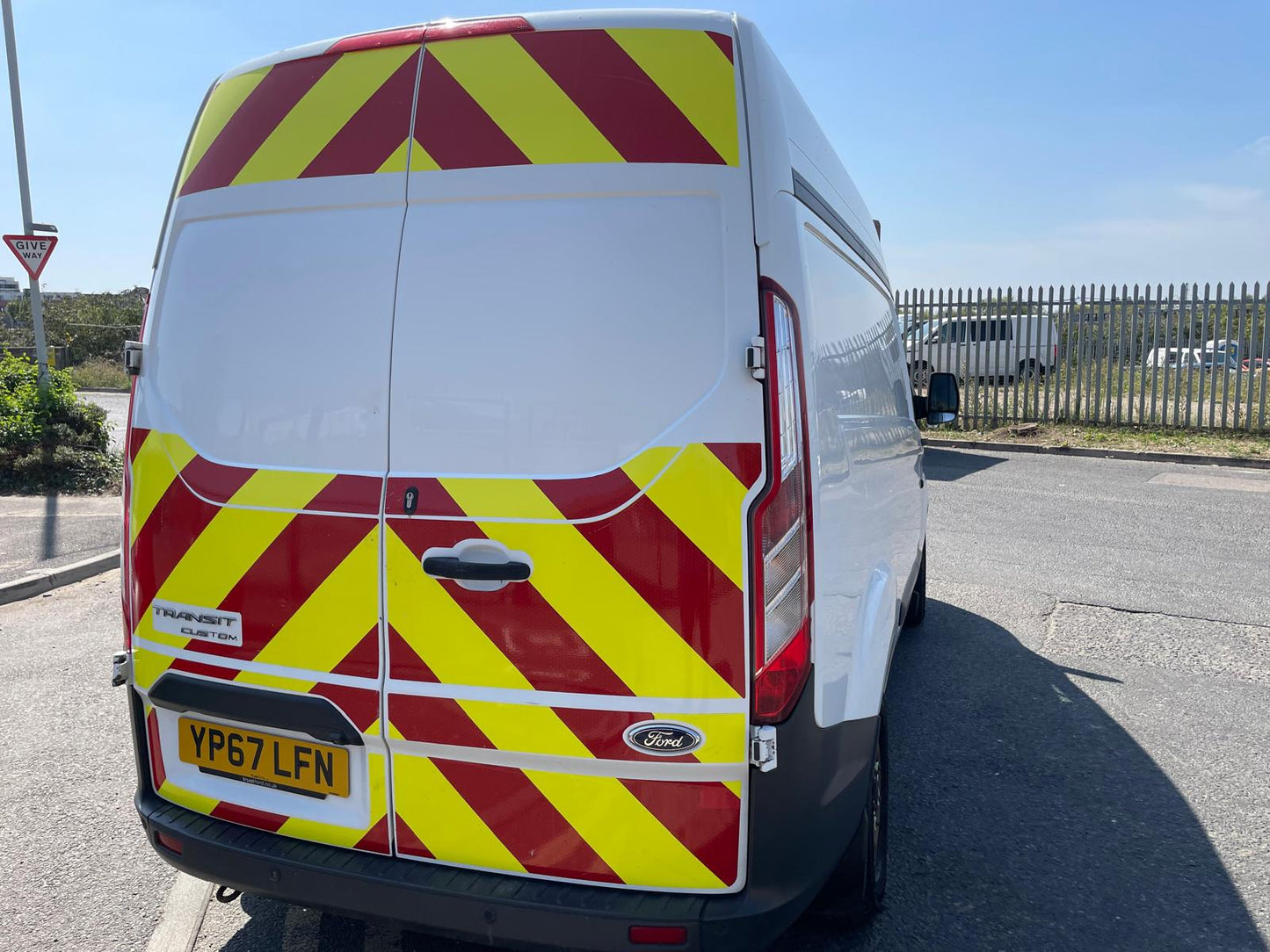 Ford Transit Custom 2.0 TDCi 340 Trend L2 H2 Panel Van – 2017