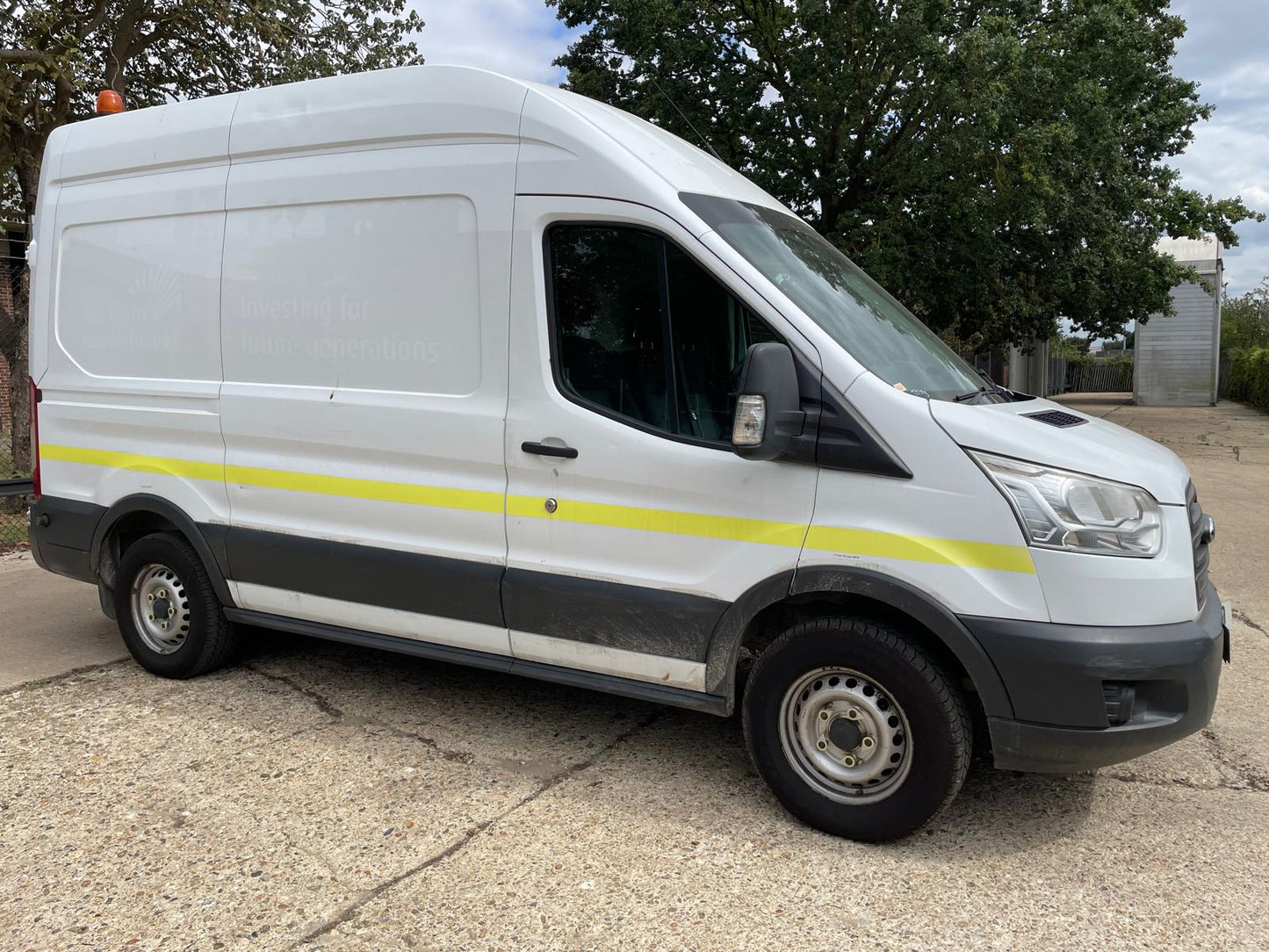 Ford Transit 2.2 TDCi 350 RWD L2 H3 Euro 5 Panel Van – 2015