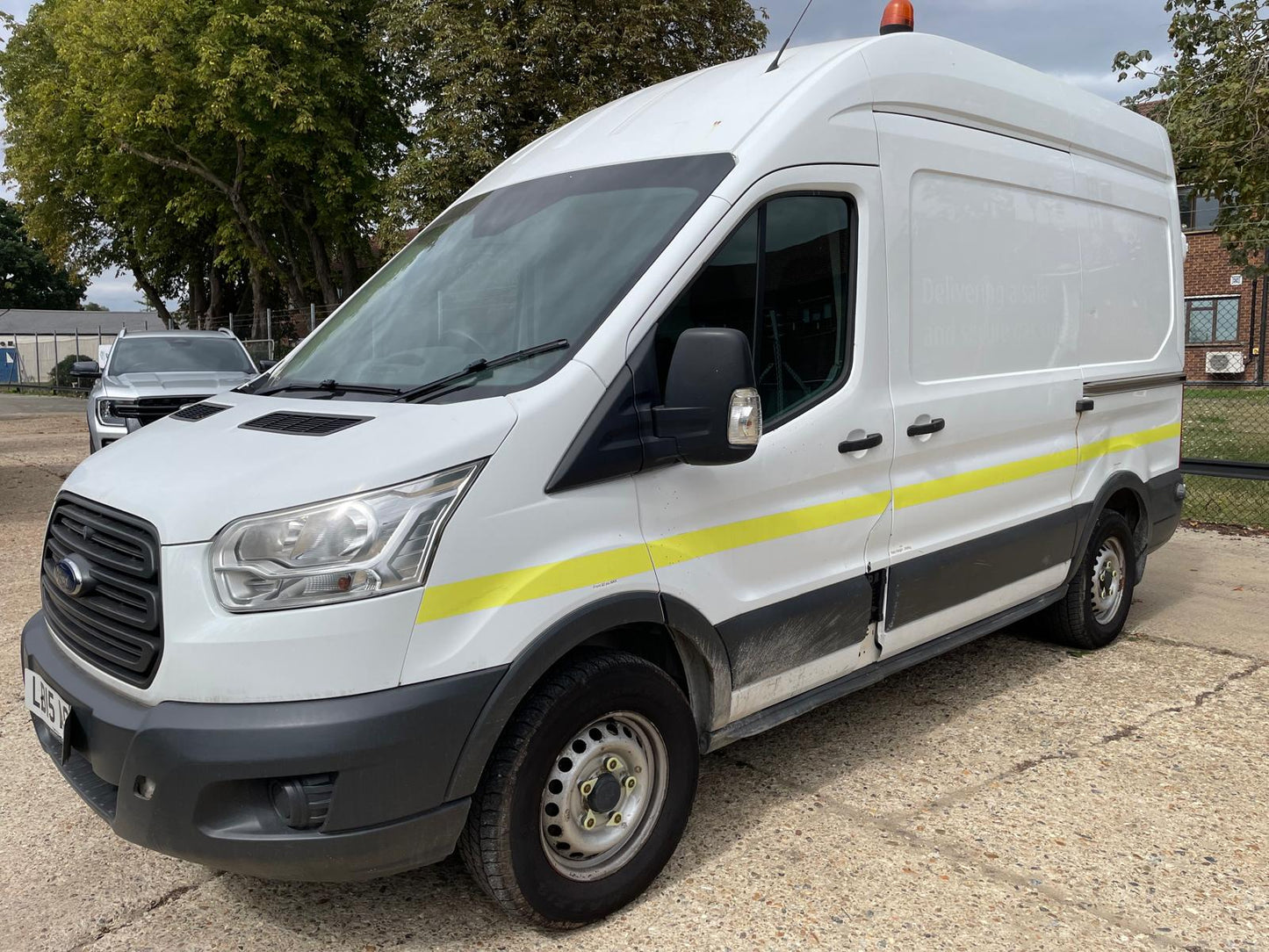 Ford Transit 2.2 TDCi 350 RWD L2 H3 Euro 5 Panel Van – 2015