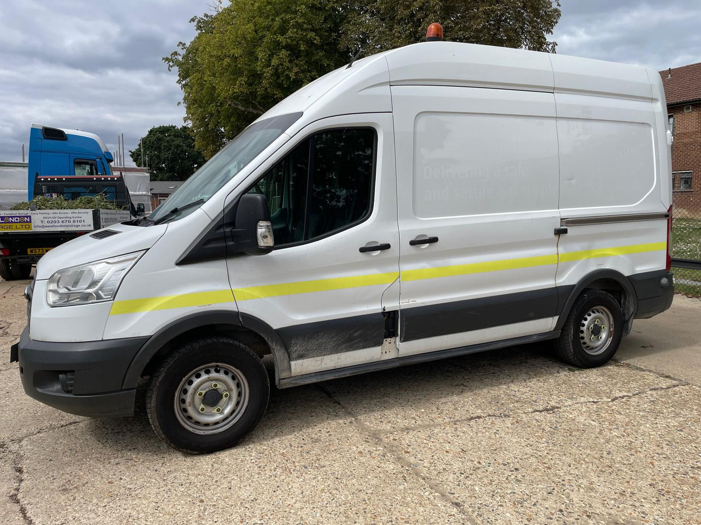 Ford Transit 2.2 TDCi 350 RWD L2 H3 Euro 5 Panel Van – 2015