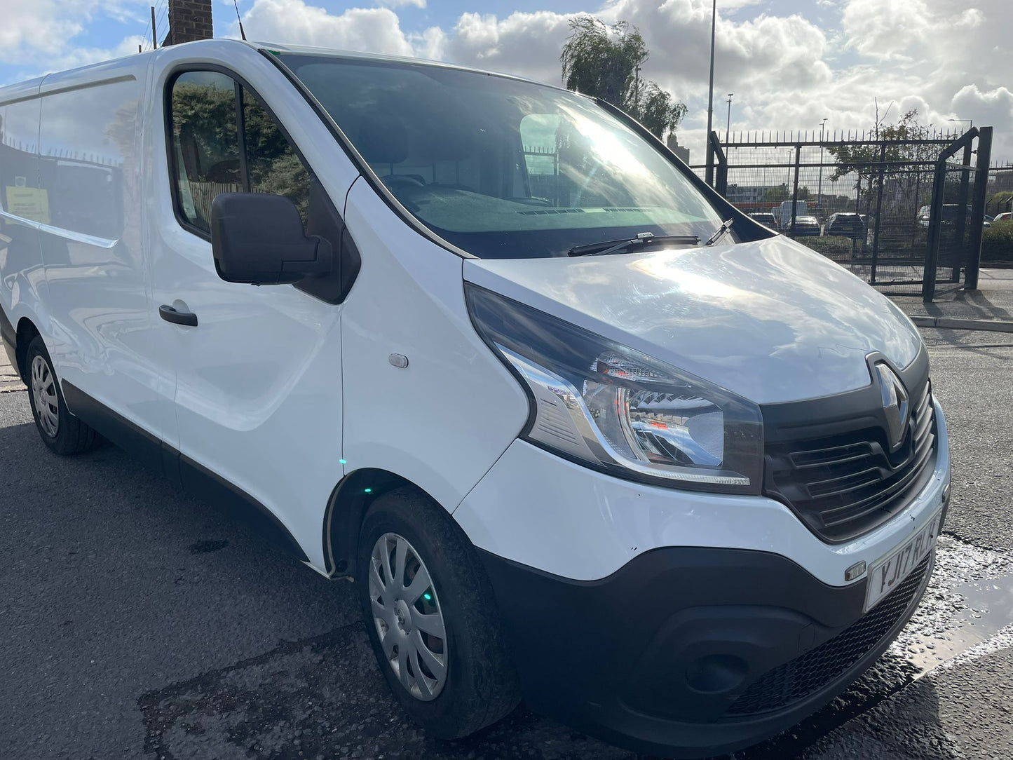 Renault Trafic 1.6 dCi ENERGY 27 Business SWB Panel Van – 2017