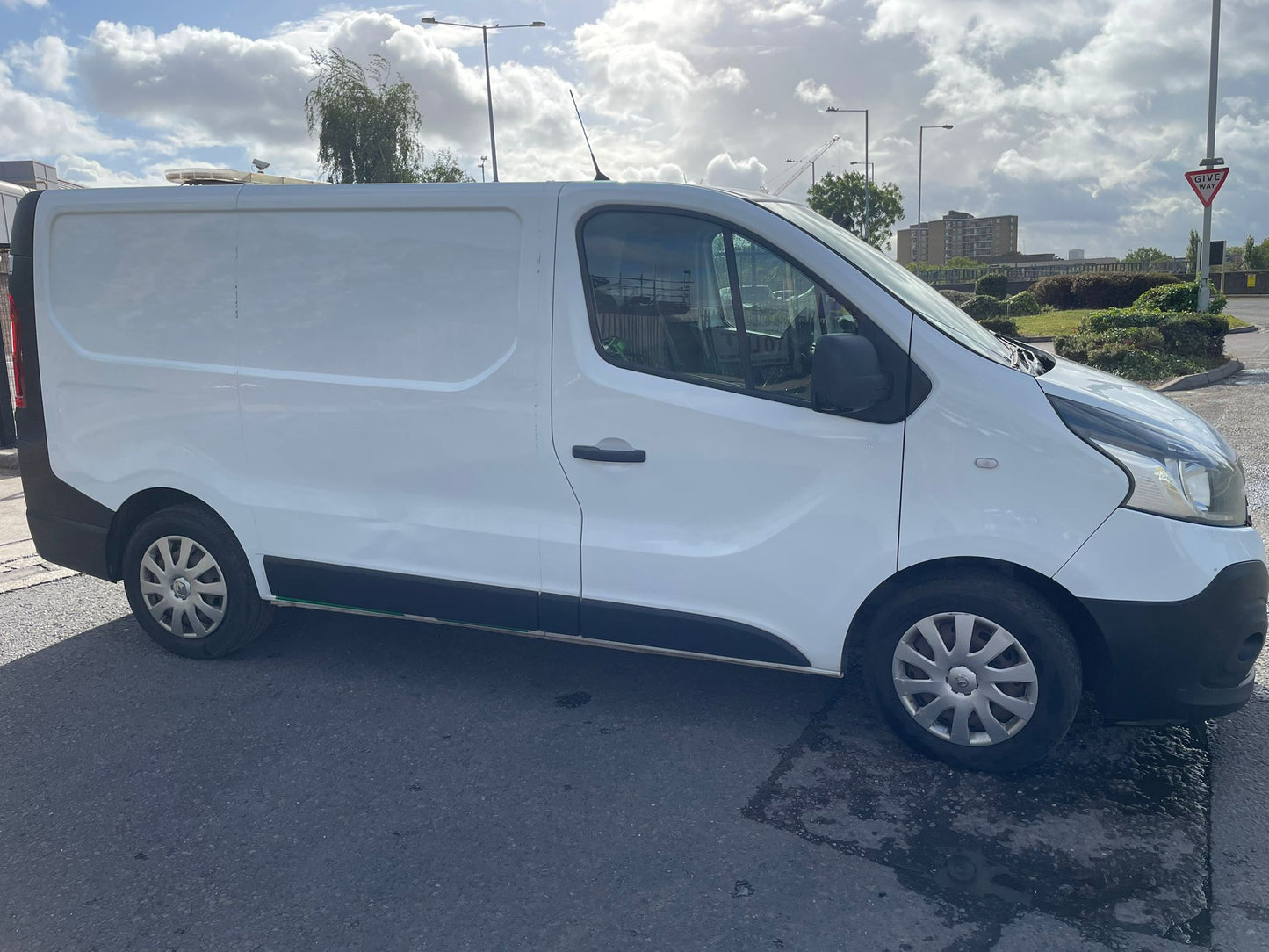 Renault Trafic 1.6 dCi ENERGY 27 Business SWB Panel Van – 2017