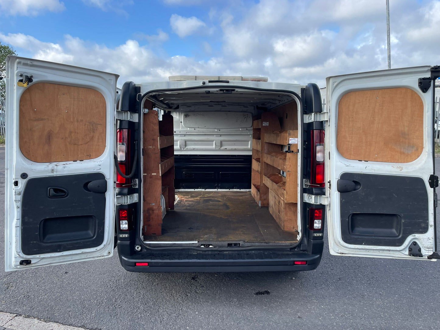 Renault Trafic 1.6 dCi ENERGY 27 Business SWB Panel Van – 2017