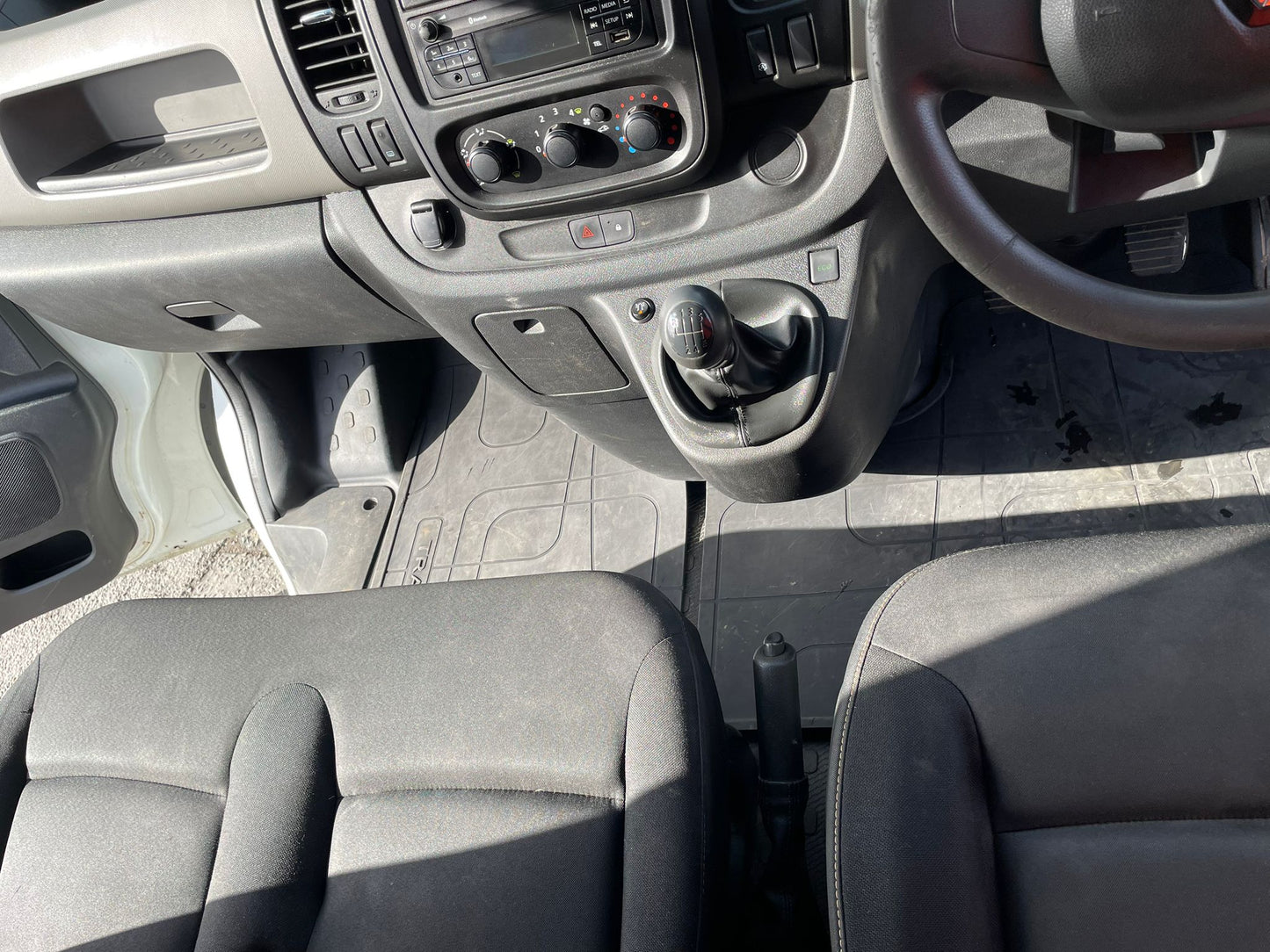 Renault Trafic 1.6 dCi ENERGY 27 Business SWB Panel Van – 2017