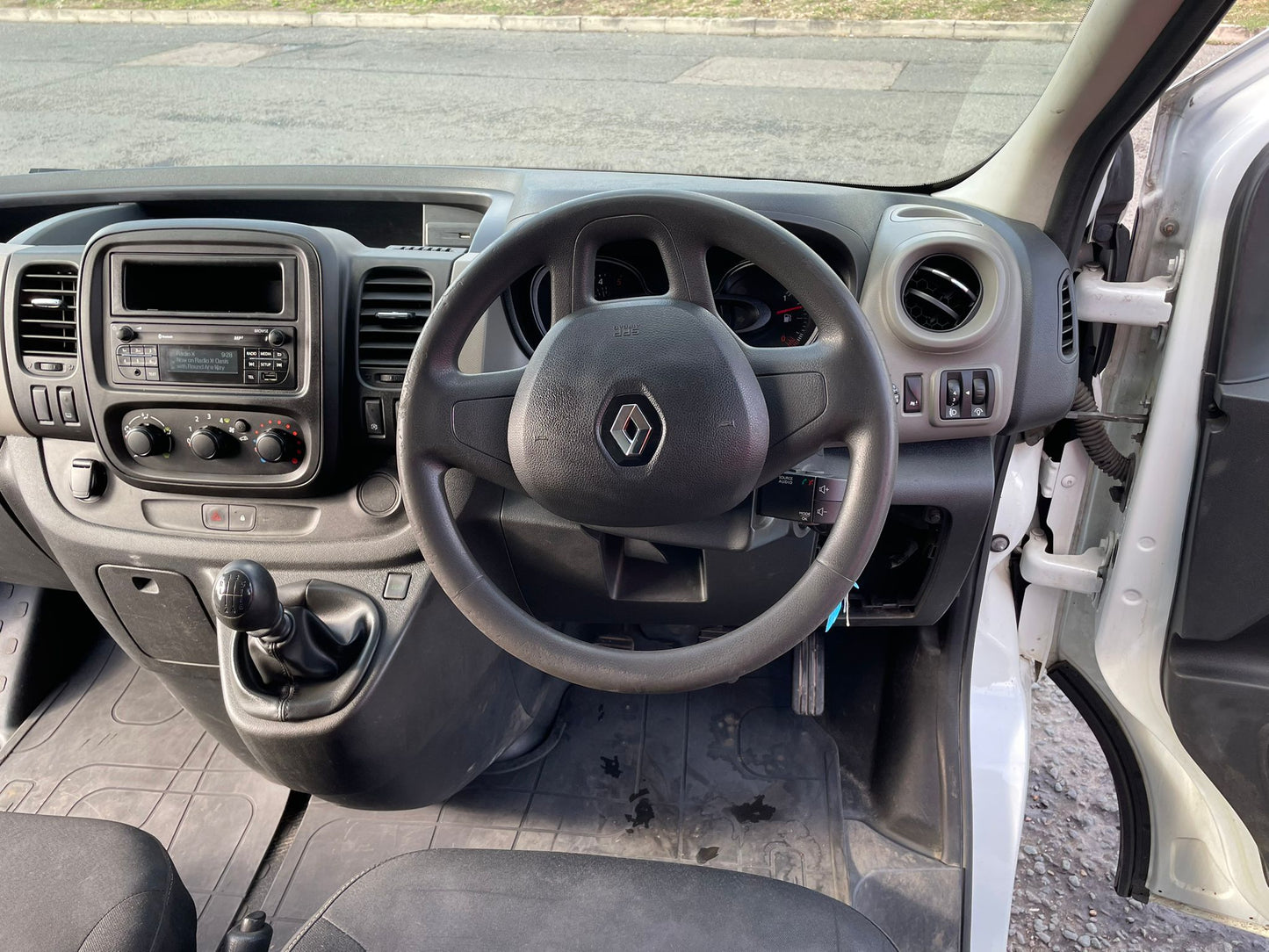 Renault Trafic 1.6 dCi ENERGY 27 Business SWB Panel Van – 2017