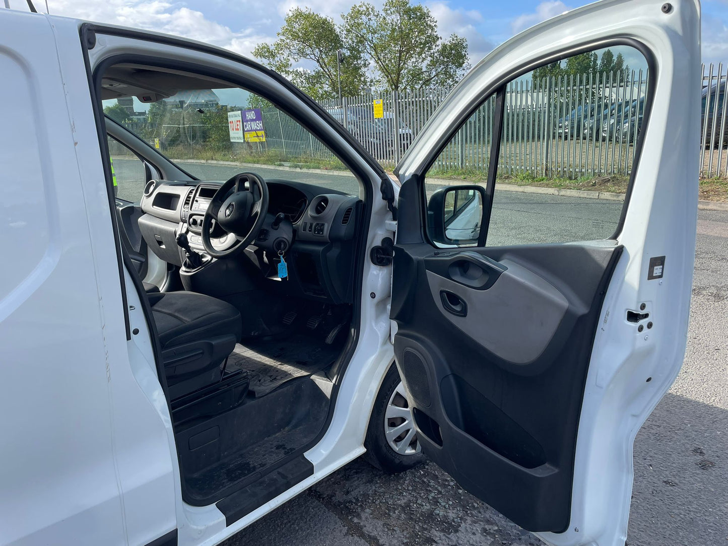 Renault Trafic 1.6 dCi ENERGY 27 Business SWB Panel Van – 2017
