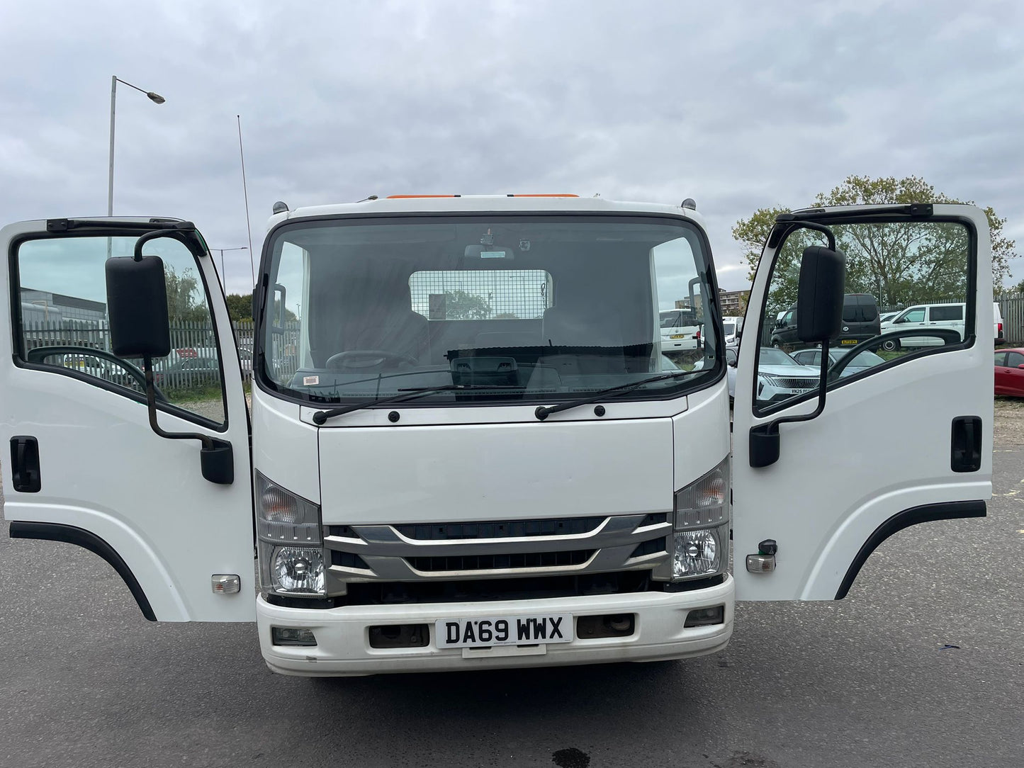Isuzu Forward N75.190 L Flatbed Rigid Truck – 2019