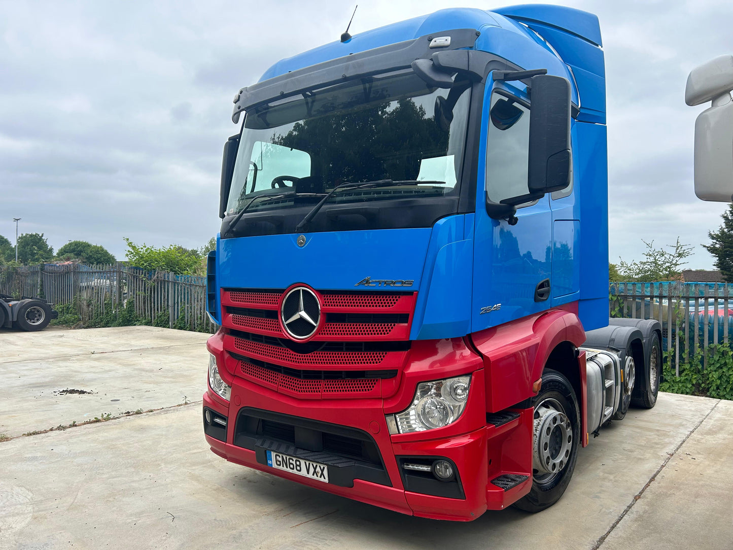 Mercedes-Benz Actros 2546 Sleeper Cab Tractor Unit – 2019