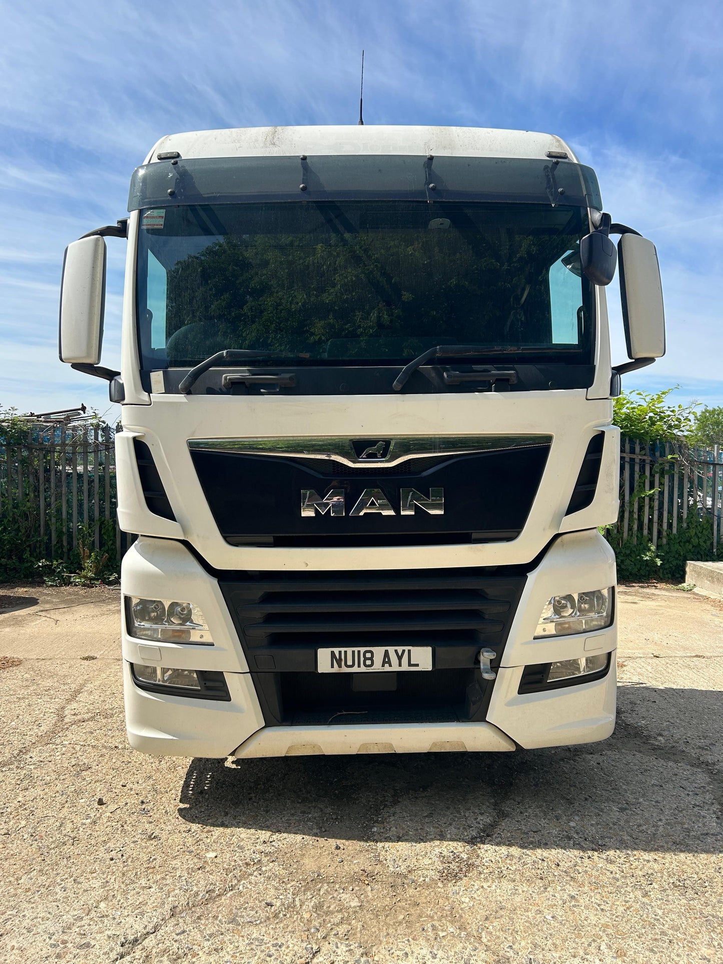 MAN TGX 26.460 Sleeper Cab Tractor Unit – 2018