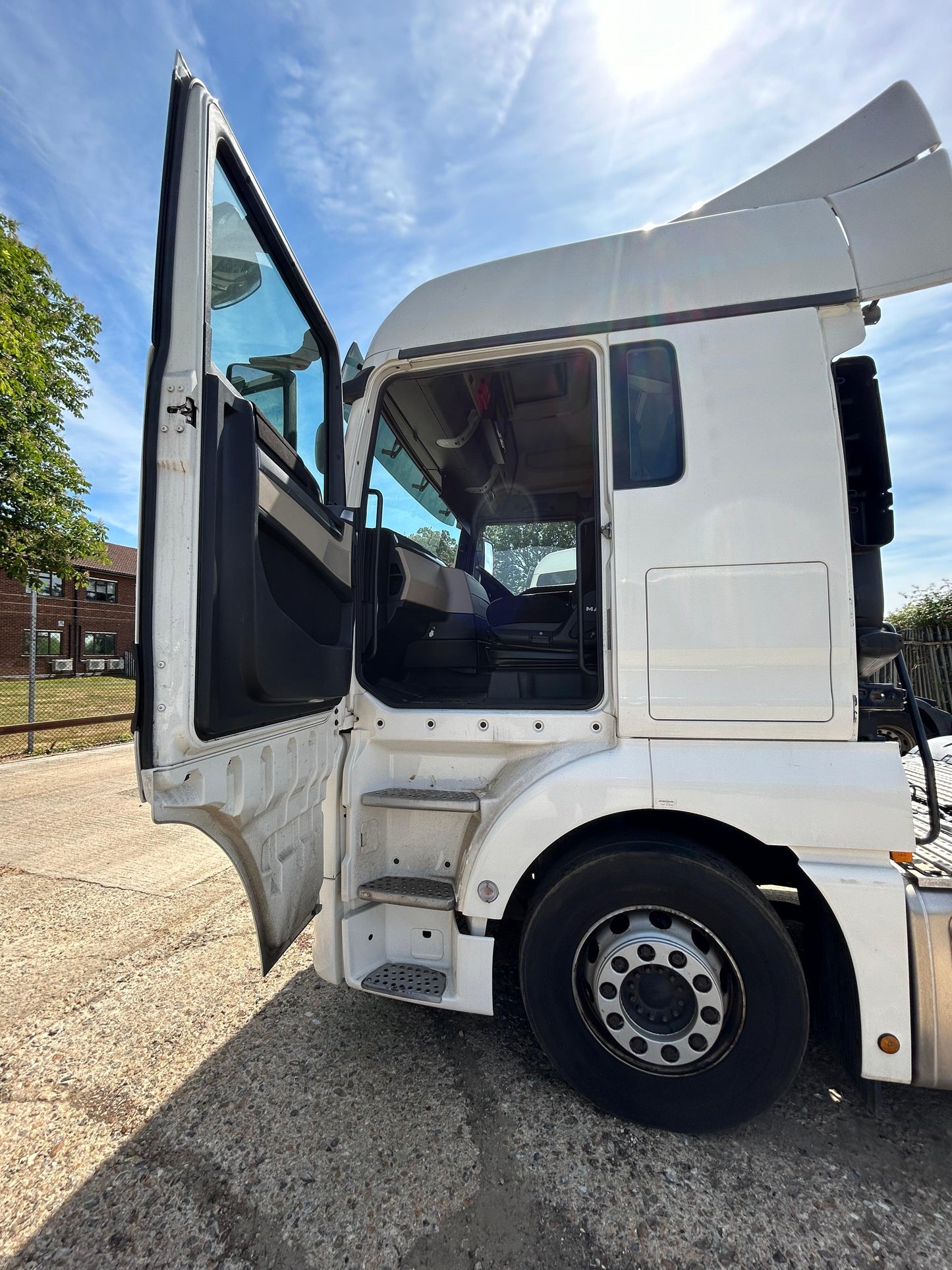 MAN TGX 26.460 Sleeper Cab Tractor Unit – 2018