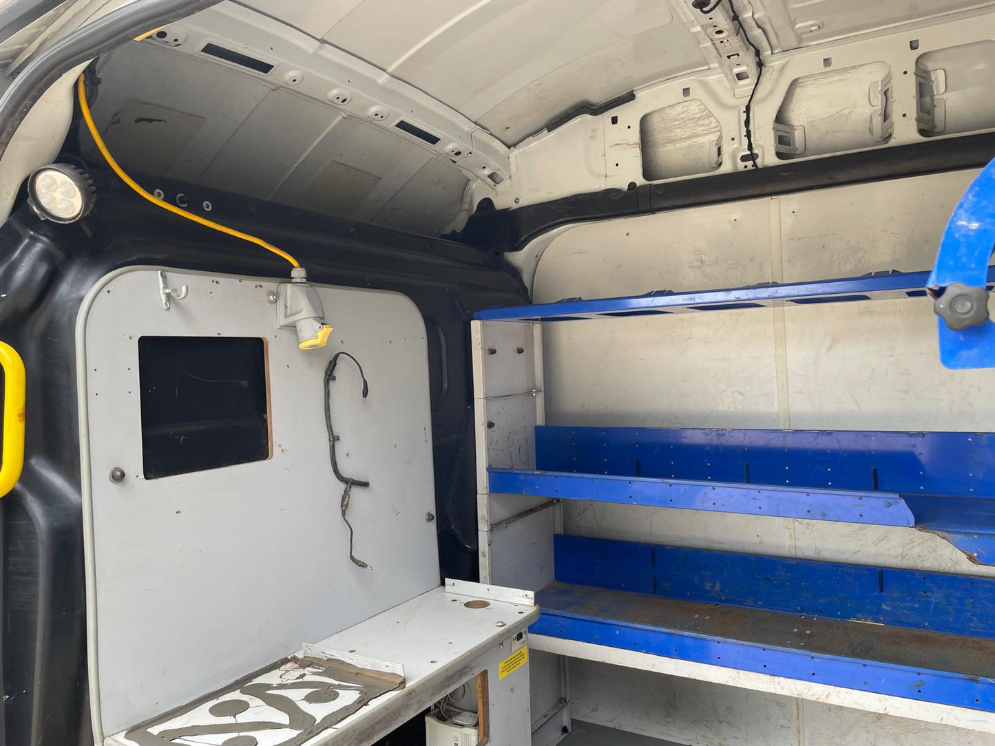 Ford Transit 2.2 TDCi 350 RWD L2 H3 Euro 5 Panel Van – 2015