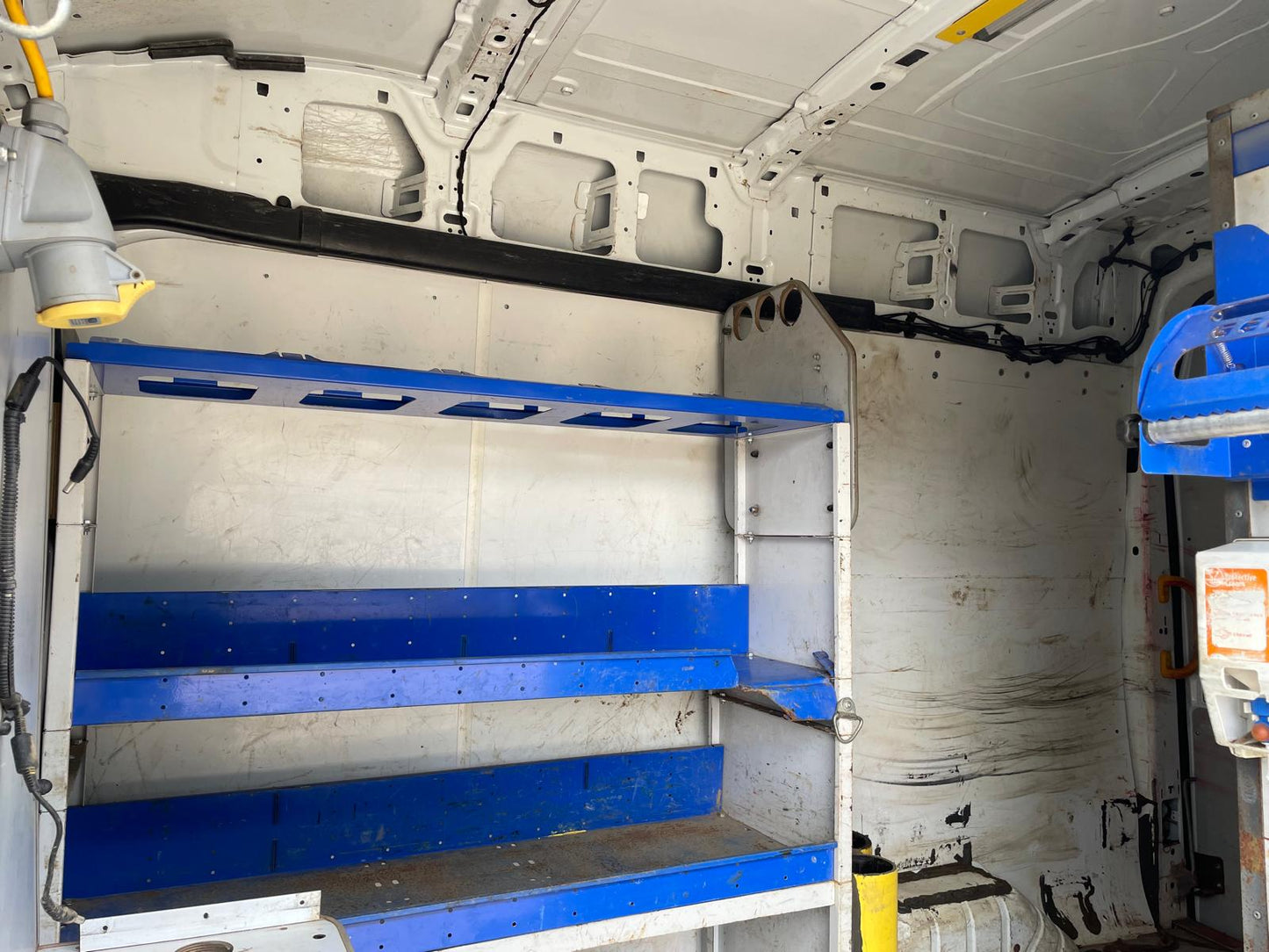 Ford Transit 2.2 TDCi 350 RWD L2 H3 Euro 5 Panel Van – 2015