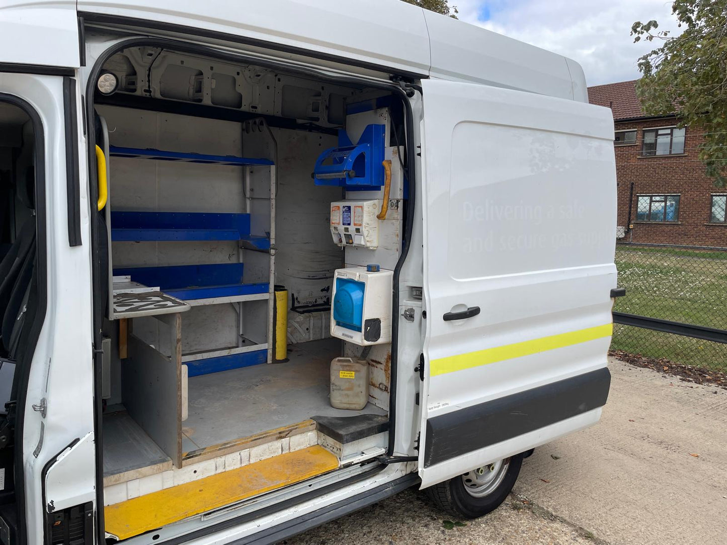 Ford Transit 2.2 TDCi 350 RWD L2 H3 Euro 5 Panel Van – 2015