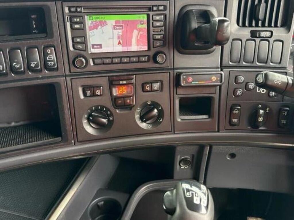 Scania R 580 Day Cab Tractor Unit – 2017