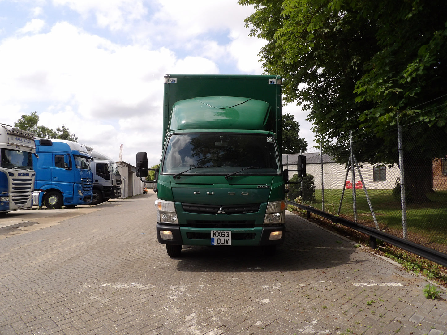 Mitsubishi Canter 7C15 43 Curtain Side Rigid Truck – 2014