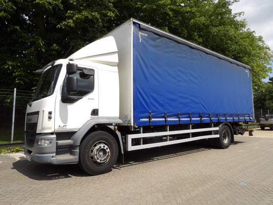 DAF LF 220 Curtain Side Sleeper Cab Rigid Truck – 2015