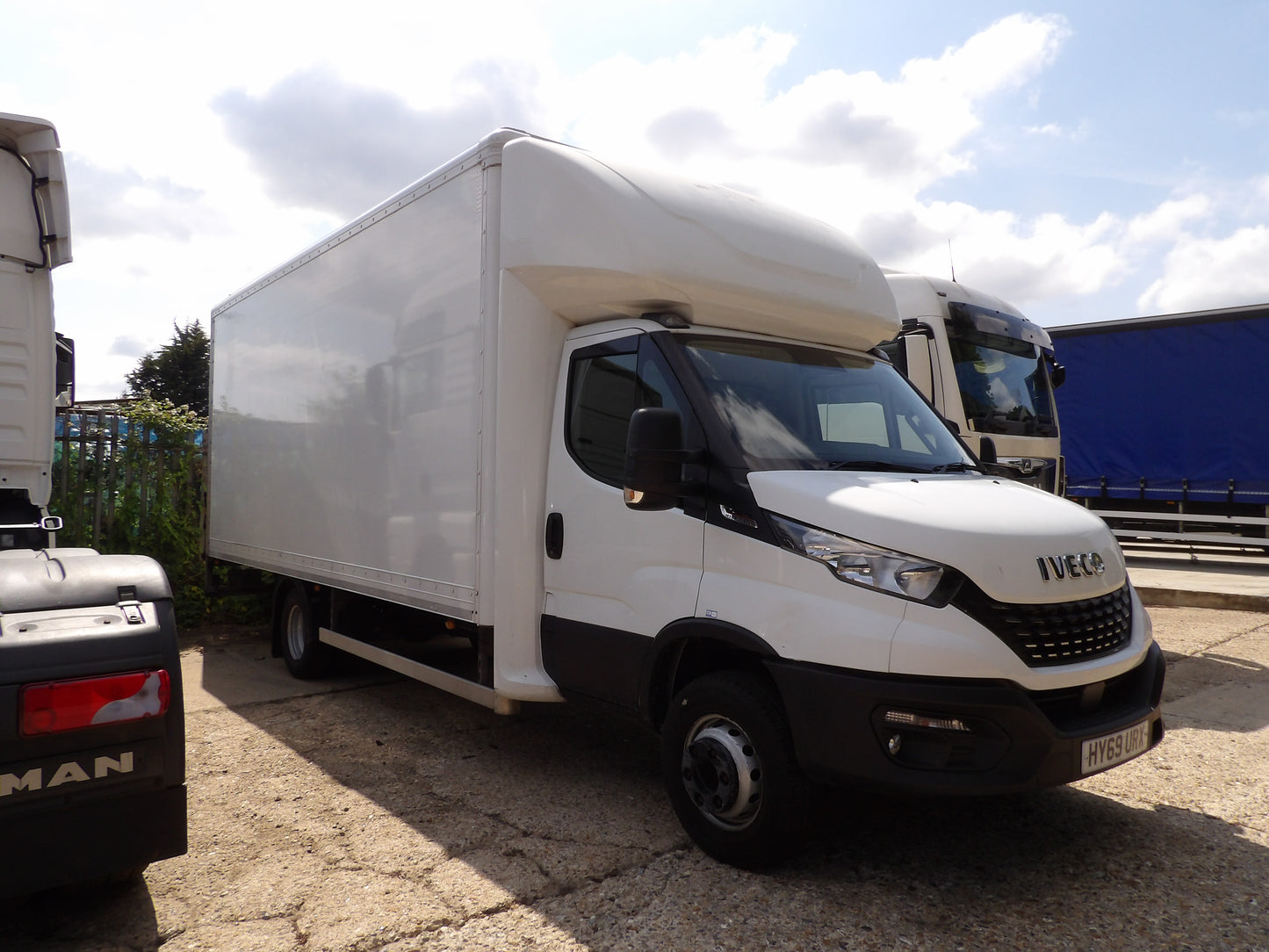 Iveco Daily 3.0D HPI 18V 70C Hi-Matic MWB Chassis Cab – 2020