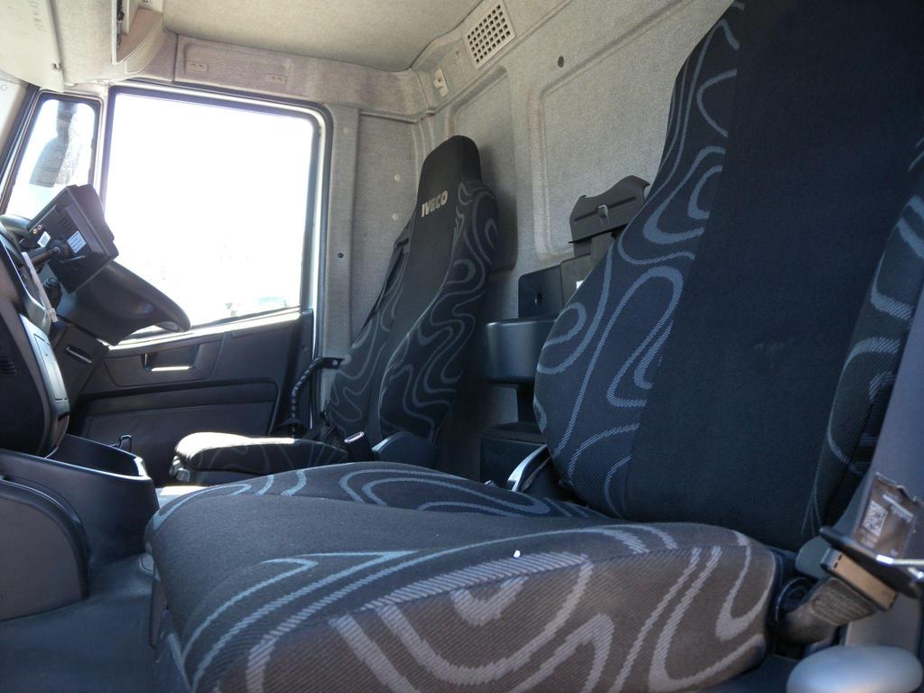 Iveco Stralis 330 Curtain Side Rigid Truck – 2014