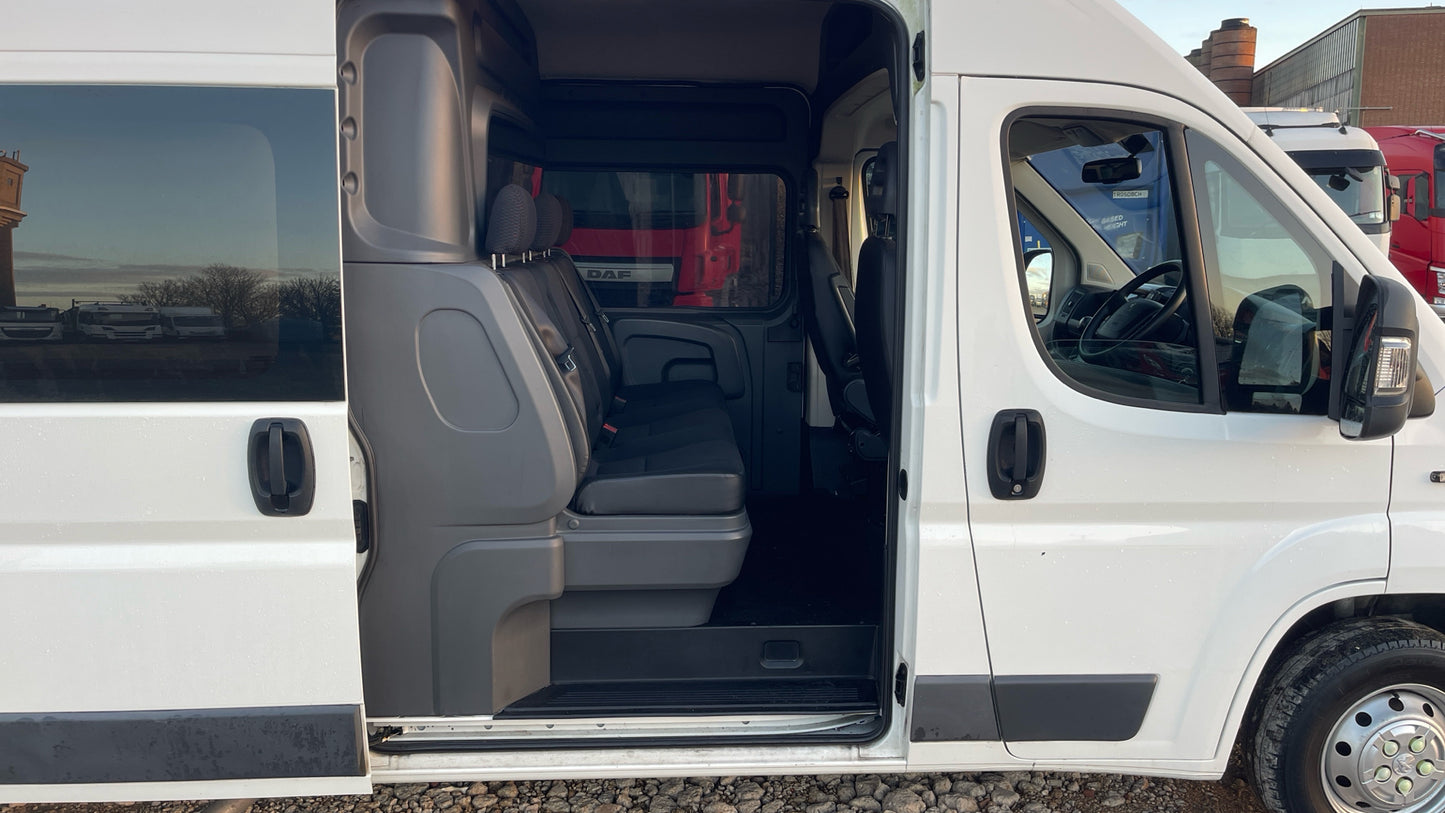 Peugeot Boxer 2.0 BlueHDi 335 L3 H2 Euro 6 Combi Van – 2018 (YJ18 FLP)