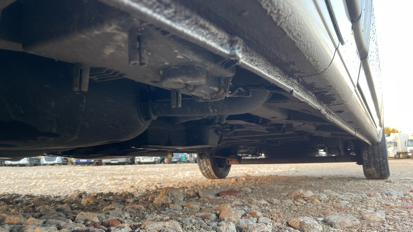 Peugeot Boxer 2.0 BlueHDi 335 L3 H2 Euro 6 Combi Van – 2018 (YJ18 FLP)