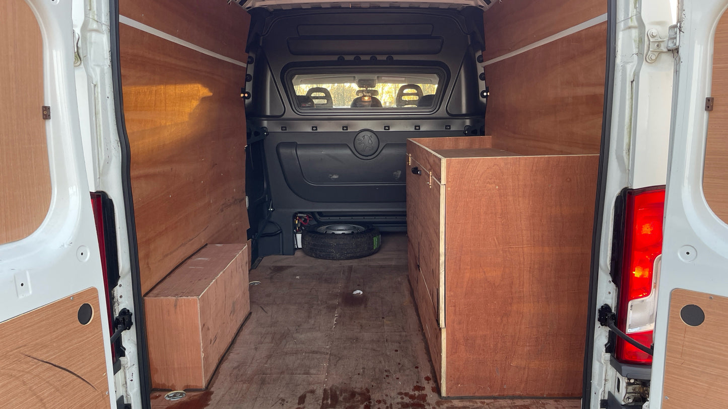 Peugeot Boxer 2.0 BlueHDi 335 L3 H2 Euro 6 Combi Van – 2018 (YJ18 FLP)