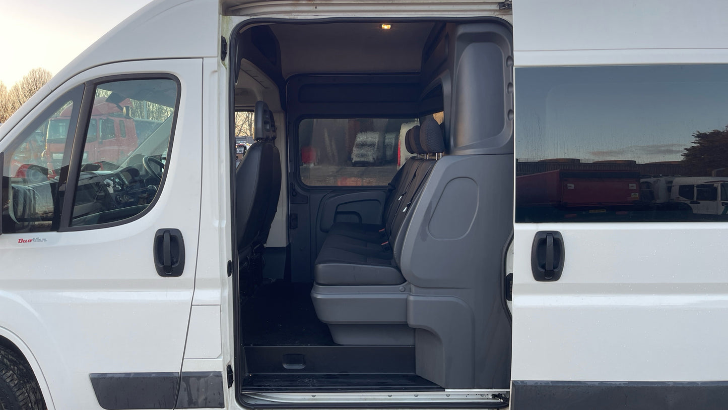 Peugeot Boxer 2.0 BlueHDi 335 L3 H2 Euro 6 Combi Van – 2018 (YJ18 FLP)