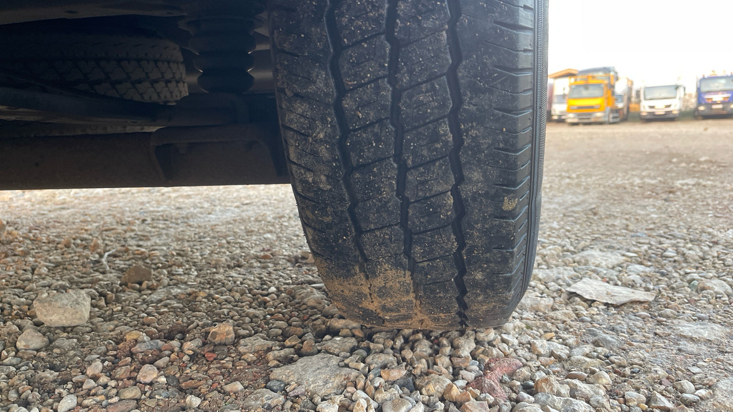 Peugeot Boxer 2.0 BlueHDi 335 L3 H2 Euro 6 Combi Van – 2018 (YJ18 FLP)