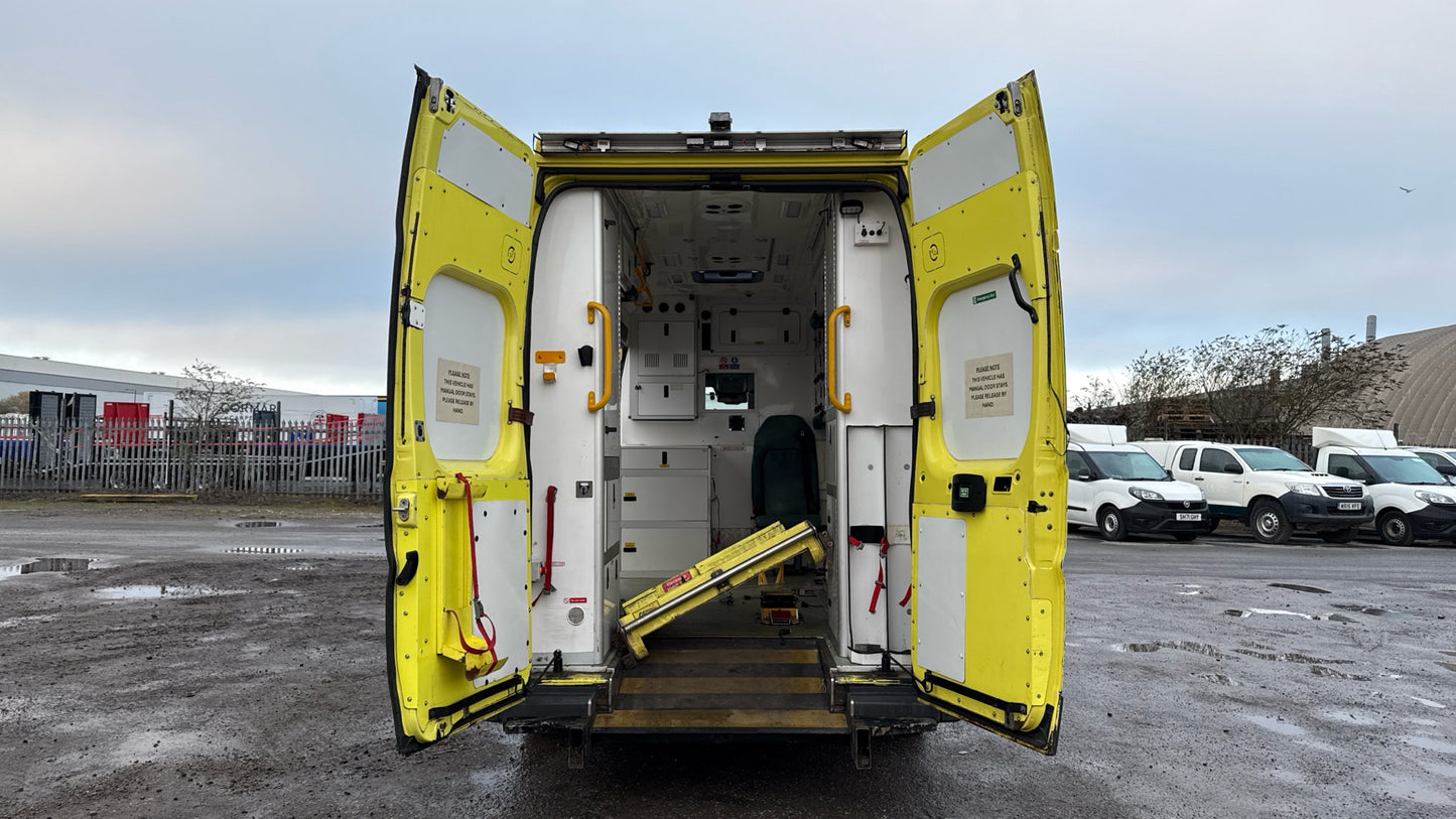 Fiat Ducato 42 MultiJet II Ambulance Decommissioned Van – 2017 (PK66 ECE)