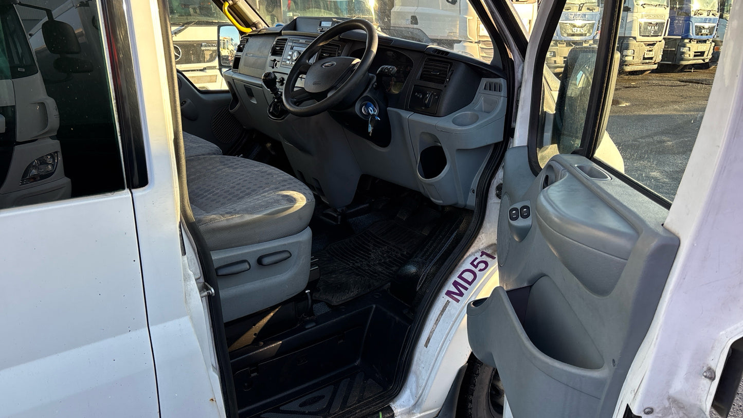 Ford Transit 2.4 TDCi 430 Duratorq RWD L4 H2 Minibus – 2009