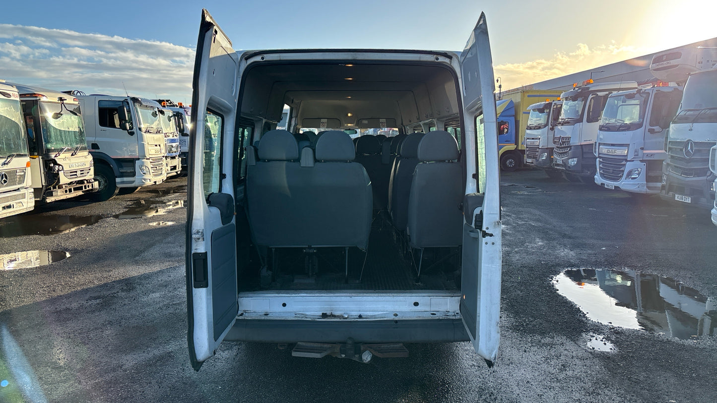 Ford Transit 2.4 TDCi 430 Duratorq RWD L4 H2 Minibus – 2009