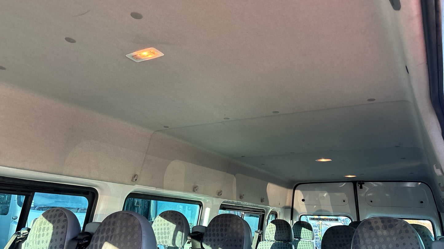 Ford Transit 2.4 TDCi 430 Duratorq RWD L4 H2 Minibus – 2009