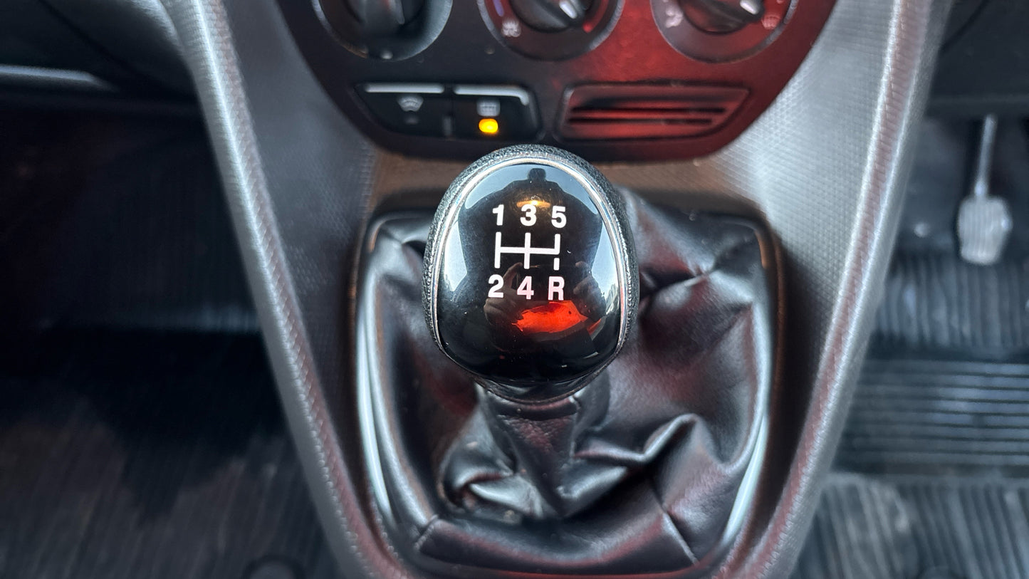 Ford Transit Connect 1.5 TDCi 200 L1 H1 Panel Van – 2018 (FJ18 WFB)