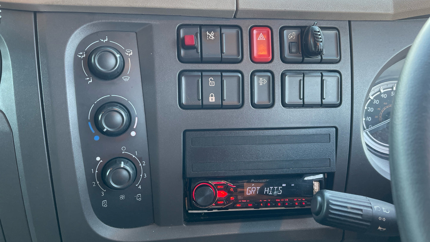 DAF LF 150 Box Truck – 2016 (PJ66 BHY)