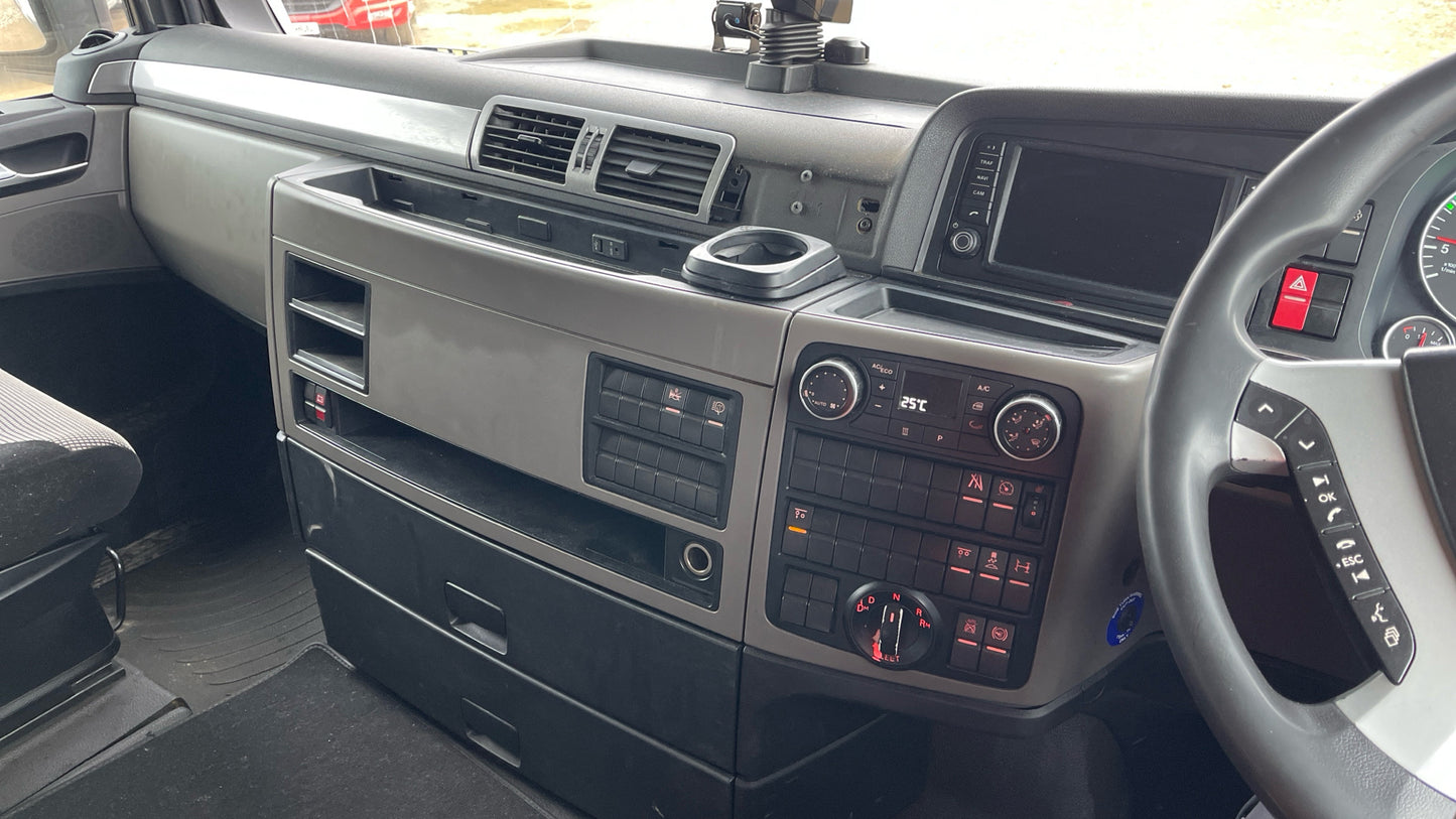 MAN TGX 26.460 Sleeper Cab Tractor Unit – 2018 (DK68 WKG)