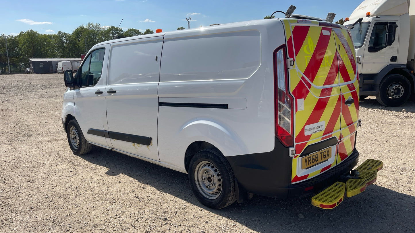Ford Transit Custom 2.0 300 EcoBlue L2 H1 Euro 6 Panel Van – 2018 (YR68 TGX)