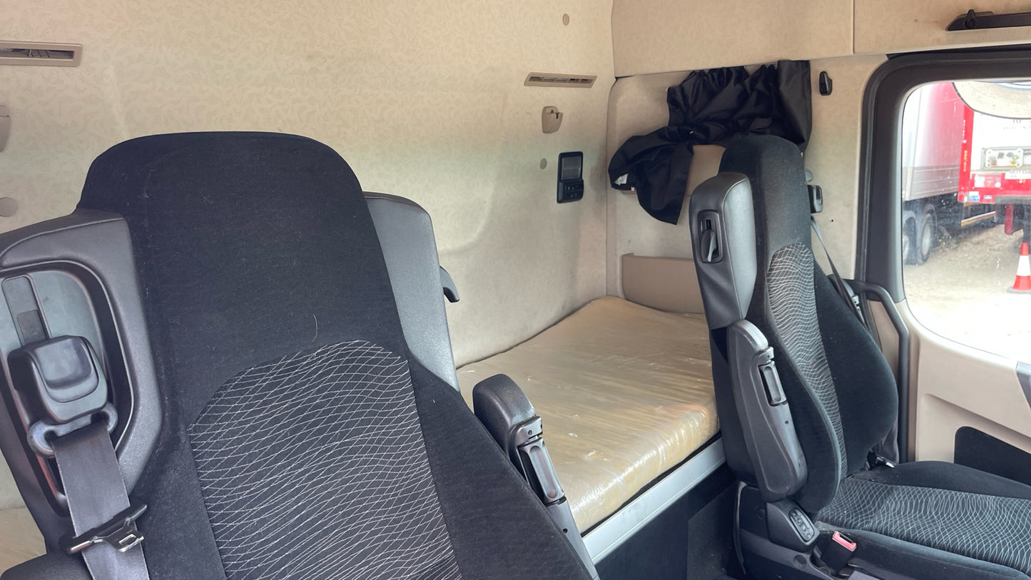 Mercedes-Benz Actros 1840 Low Ride Tractor Unit – 2015 (YJ65 WKY)